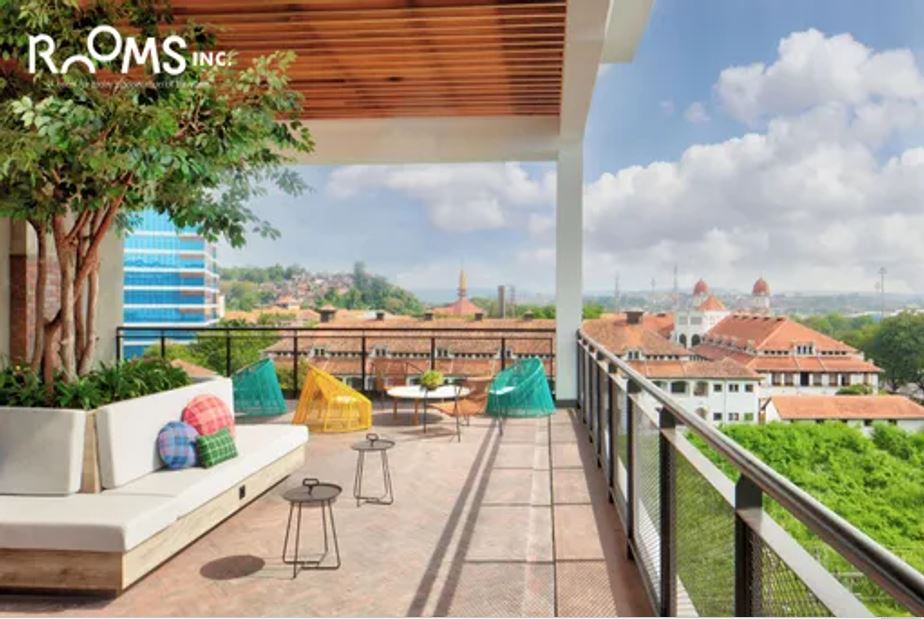 Outdoor terrace Rooms Inc Hotel Semarang