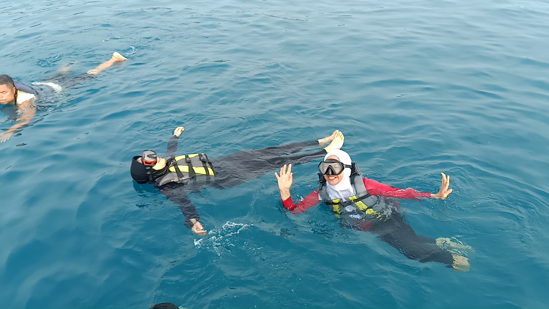 Panduan Liburan Hemat ke Karimun Jawa: 11 Tips dan Trik untuk Wisata Terjangkau 19 Panduan Liburan Hemat ke Karimun Jawa: 10 Tips dan Trik untuk Wisata yang Terjangkau