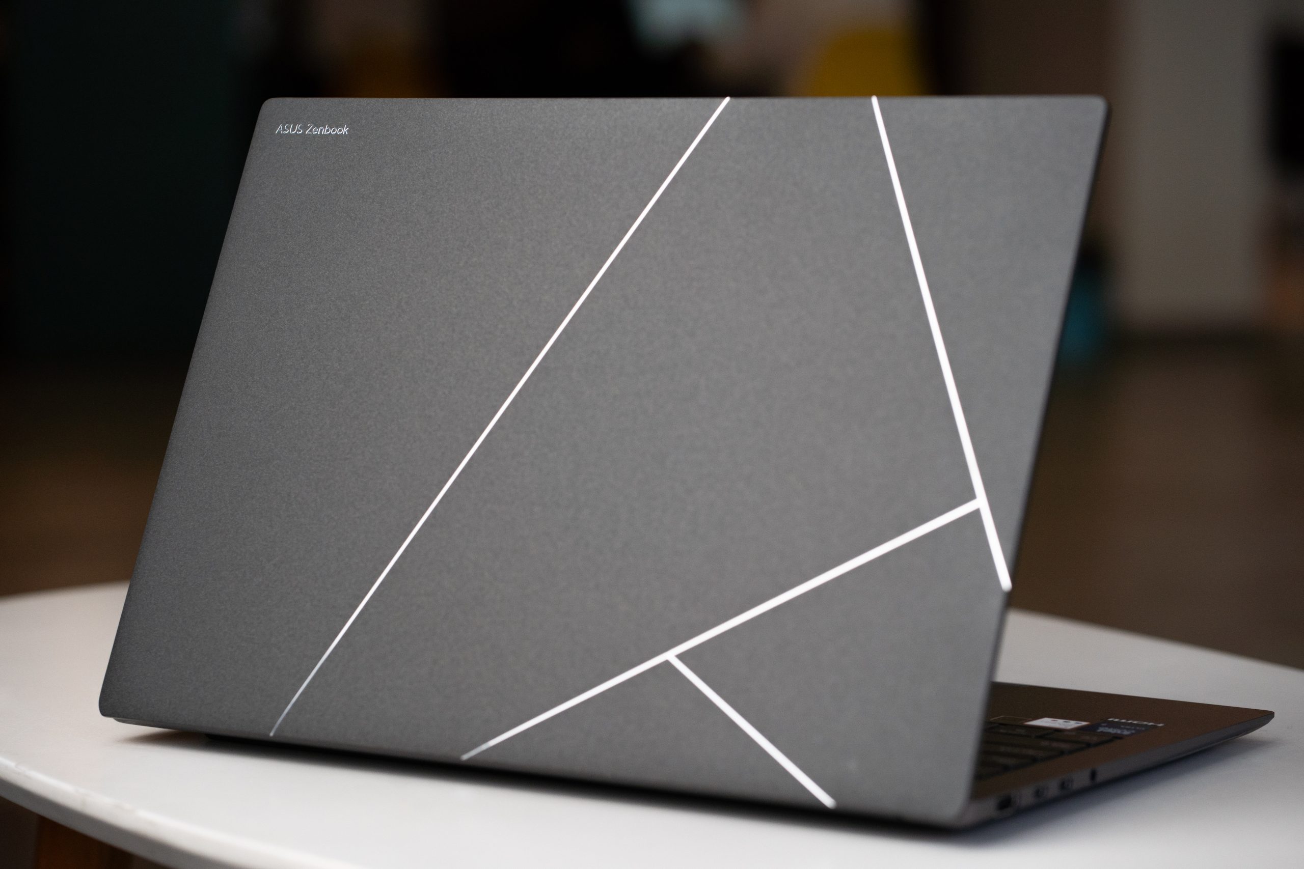 Laptop AI ASUS Zenbook S14 OLED