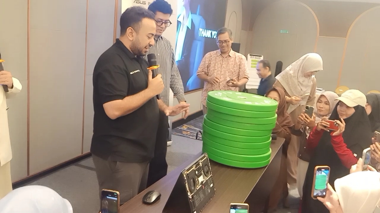 Saat Queen Bilang "Wah, Mahal Ya Laptopnya!" Ketika Kami Berkenalan dengan ASUS ExpertBook Ultra di Semarang 23 Laptop ASUS ExpertBook Ultra