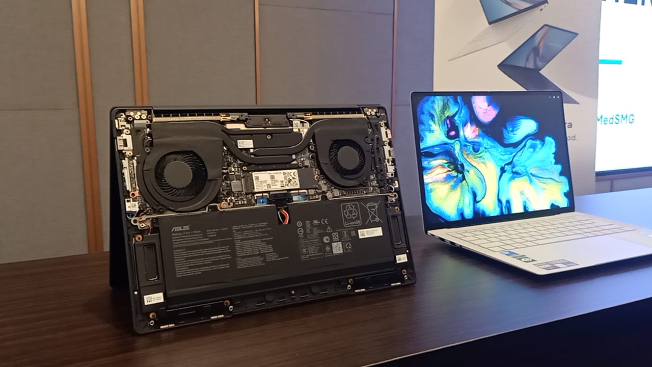 Saat Queen Bilang "Wah, Mahal Ya Laptopnya!" Ketika Kami Berkenalan dengan ASUS ExpertBook Ultra di Semarang 28 Laptop ASUS ExpertBook Ultra