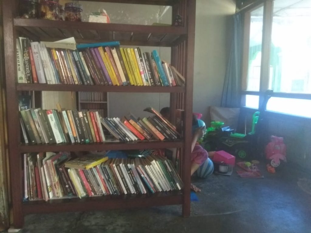 Menumbuhkan Minat Baca Dalam Keluarga dan Lingkungan Sekitar 39 Menumbuhkan Minat Baca Dalam Keluarga dan Lingkungan Sekitar 15