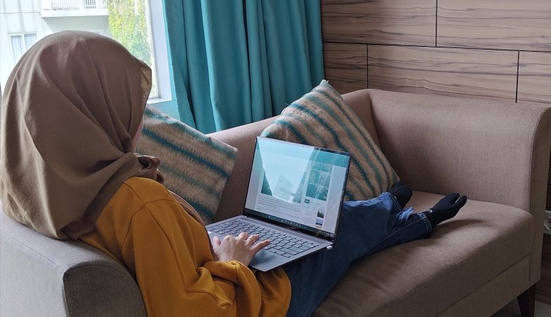 ASUS Zenbook S14 OLED