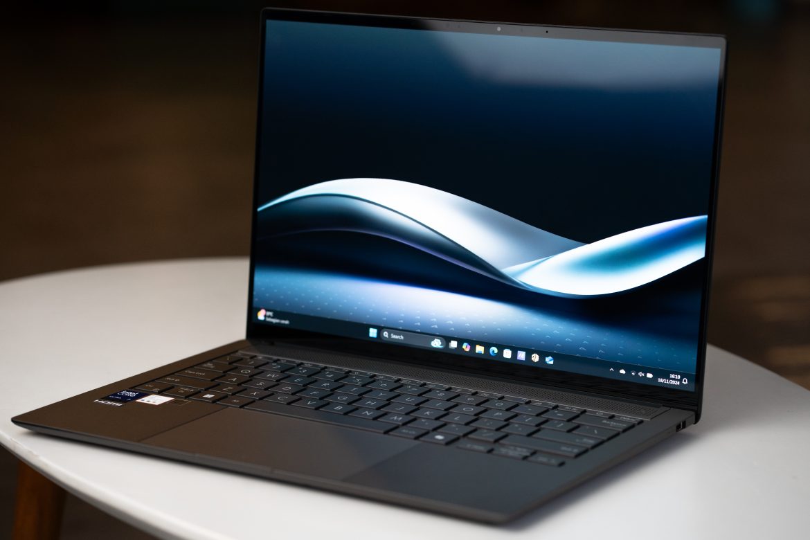 5 Alasan Laptop AI ASUS Zenbook S 14 OLED (UX5406SA) Adalah Harapan Baru Bagi Content Creator Jadi Lebih Produktif